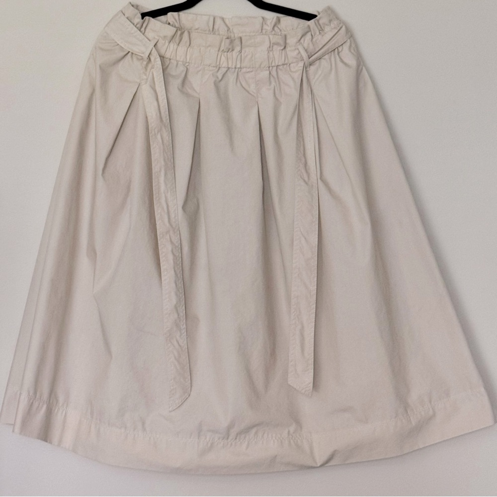 H&M Cream Skirt 👒